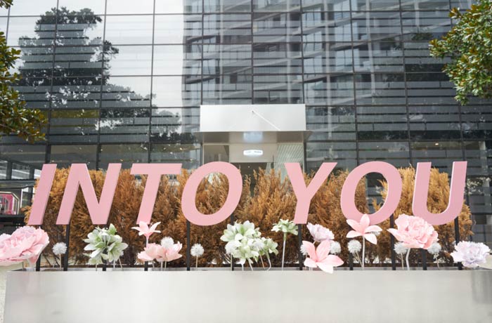 INTO YOUy־溵tȦD(zhun)؛ʊyL(fng)